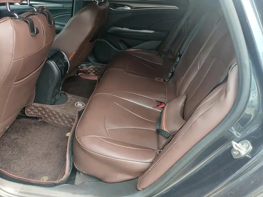 Buick LaCrosse — миниатюра 11