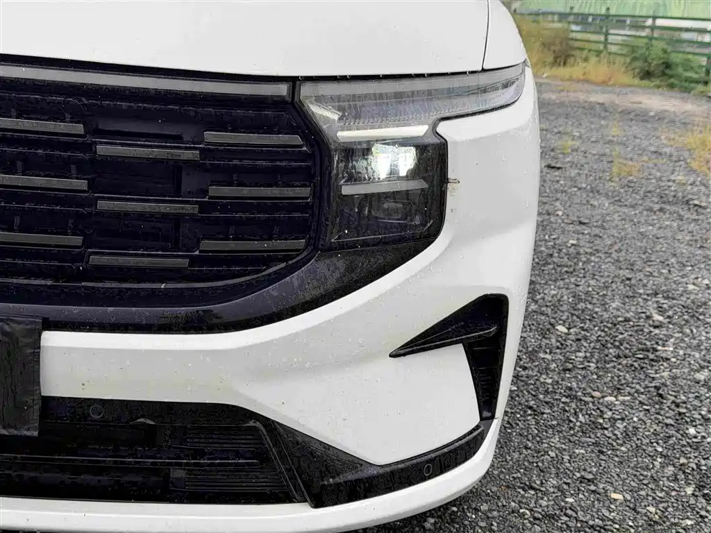 Ford Edge — миниатюра 14