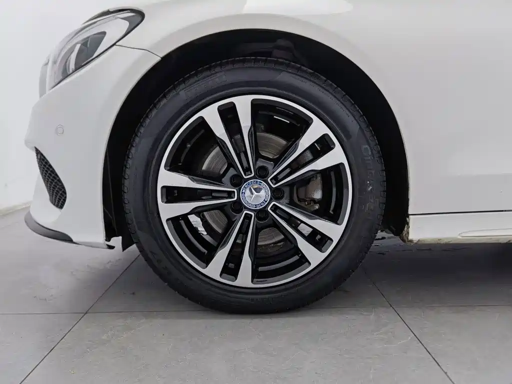 Mercedes-Benz C-Class — миниатюра 17