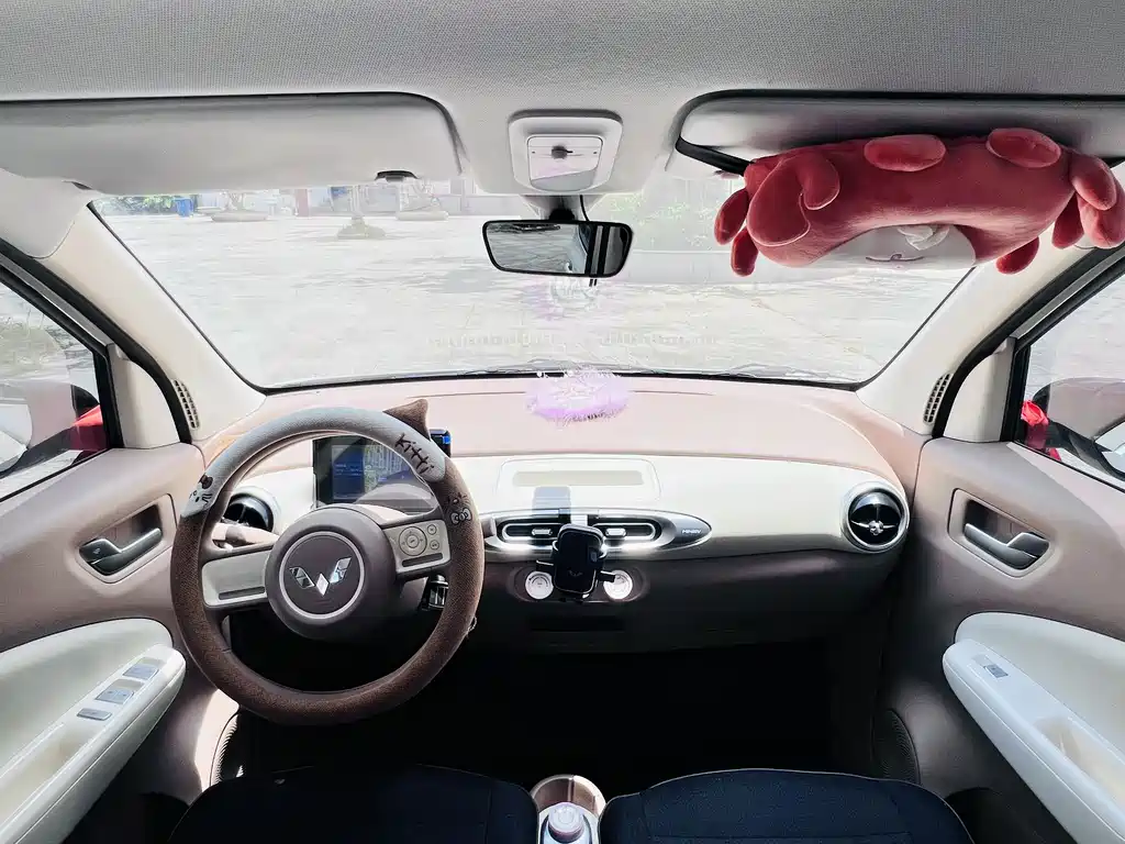 Wuling MINIEV — миниатюра 10
