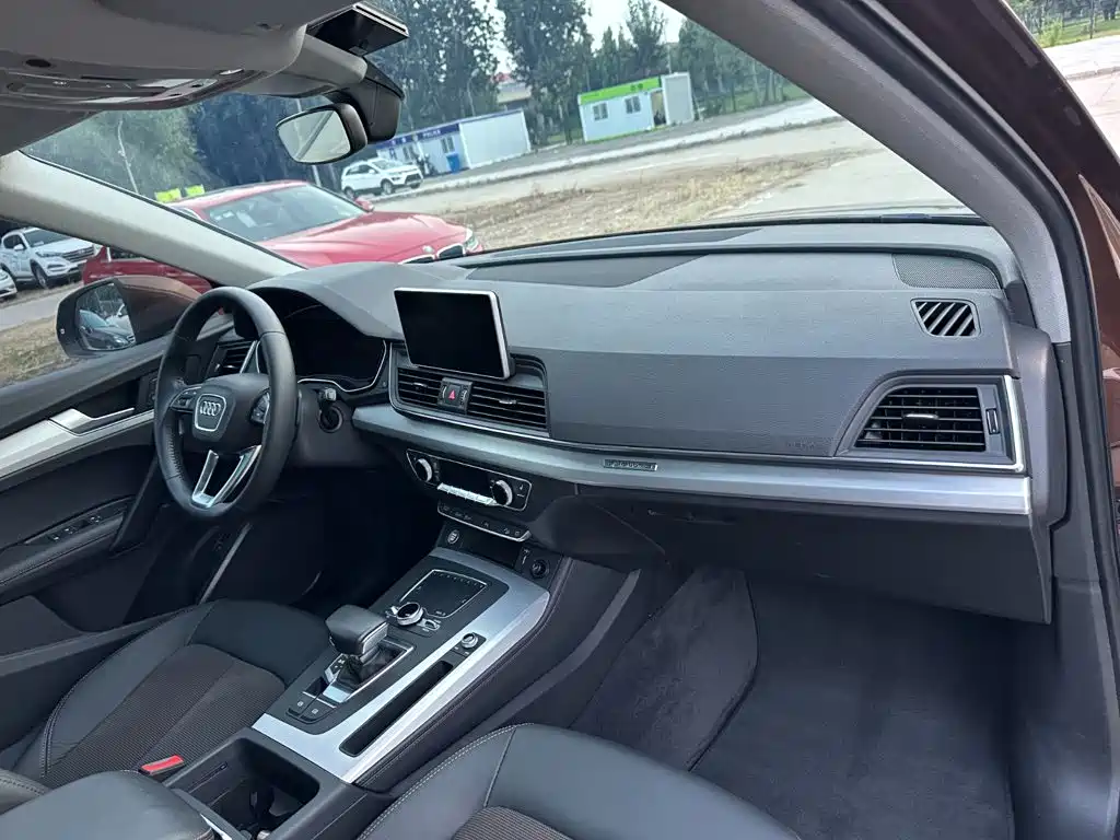 Audi Q5L — миниатюра 15