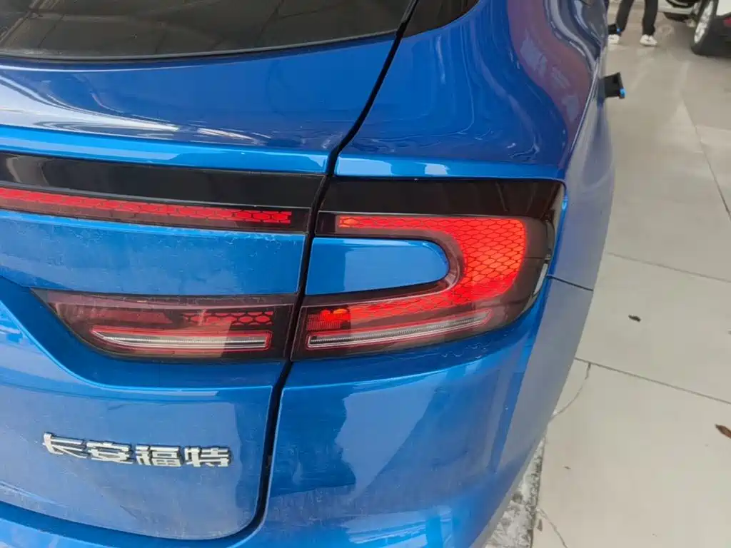 Ford Evos — миниатюра 8