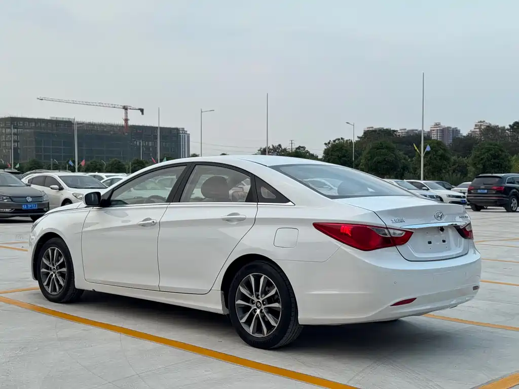 Hyundai Sonata — миниатюра 7