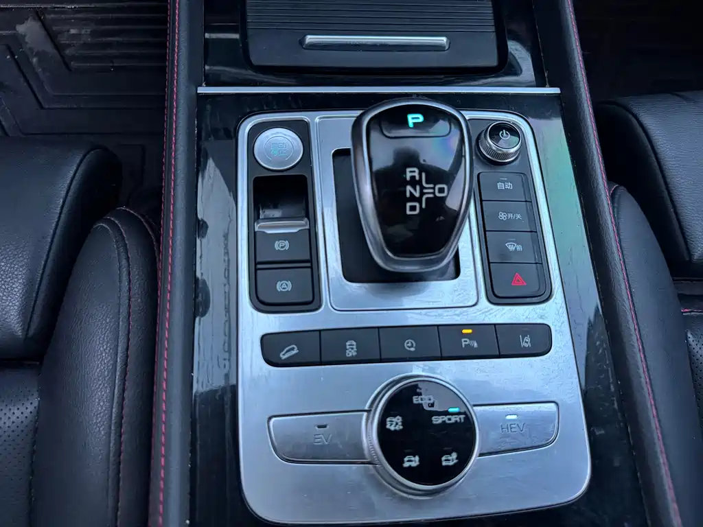 BYD Tang New Energy — миниатюра 26