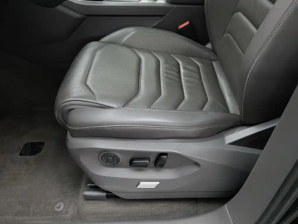 Volkswagen Touareg — миниатюра 20
