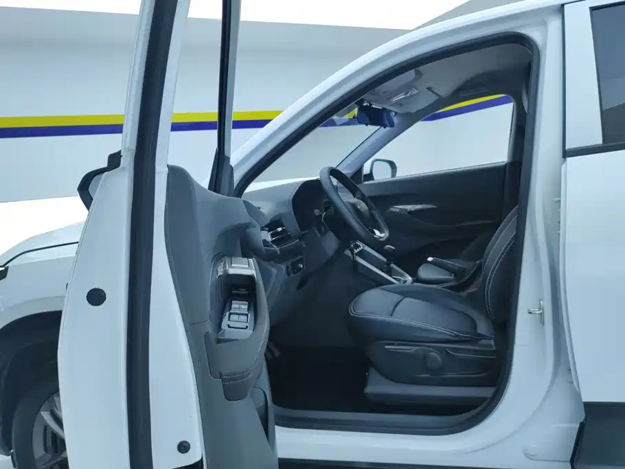 Baojun RS-3 — миниатюра 9