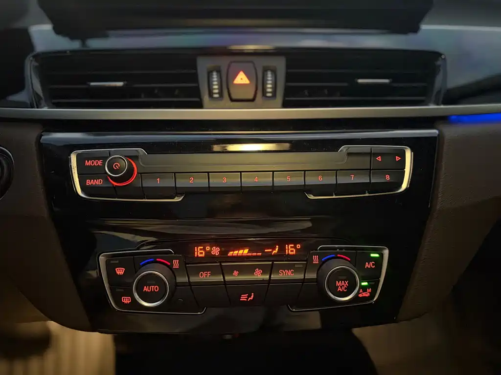 BMW X1 — миниатюра 8