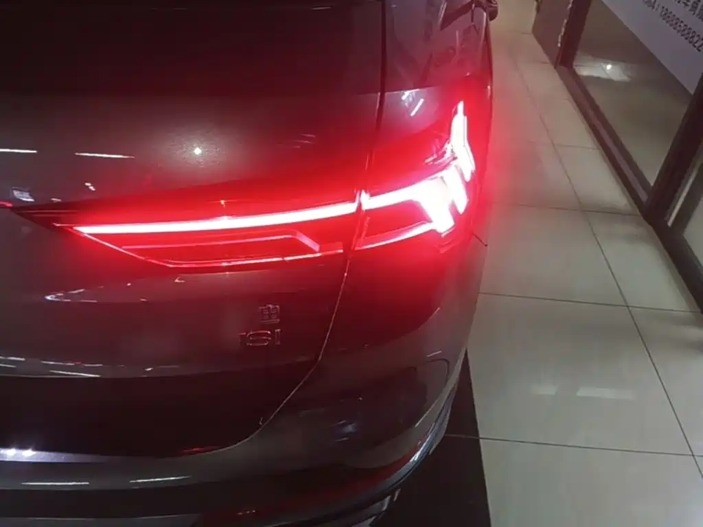 Audi Q3 — миниатюра 8