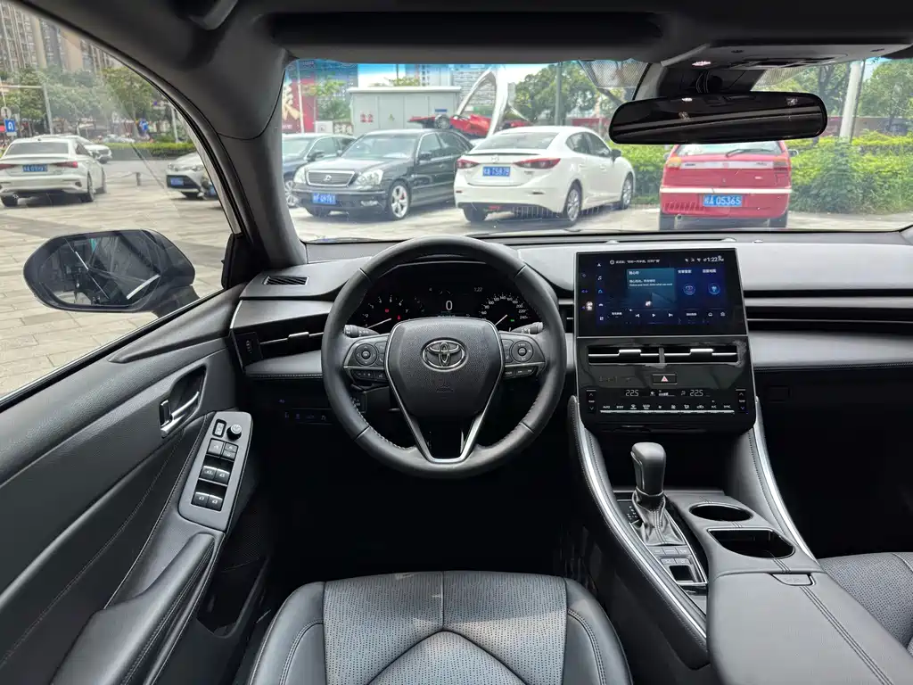 Toyota Avalon — миниатюра 18