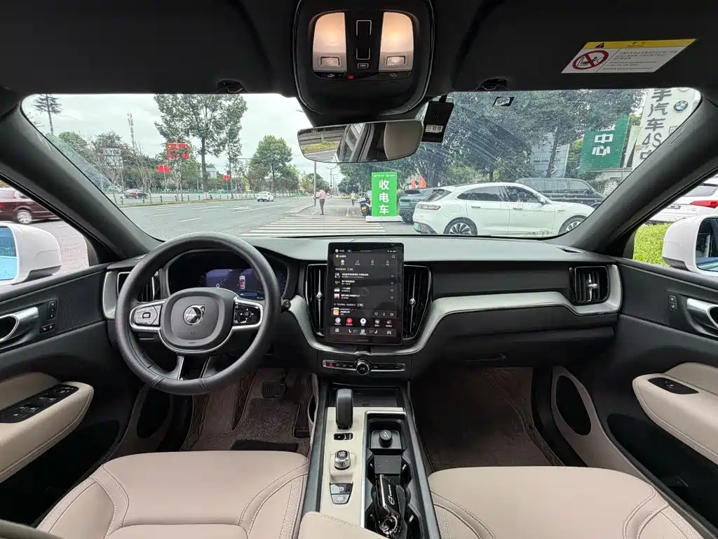 Volvo XC60 — миниатюра 13