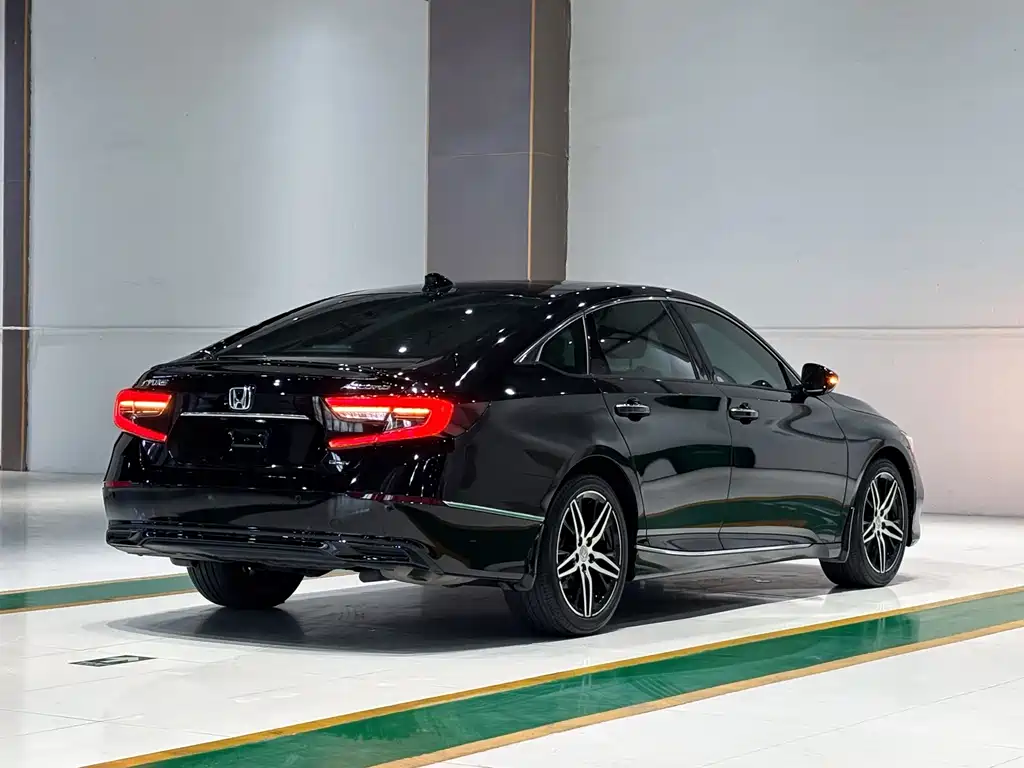Honda Accord — миниатюра 4