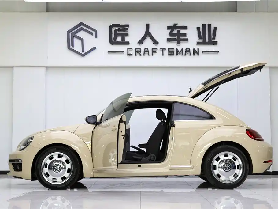 VOLKSWAGEN BEETLE