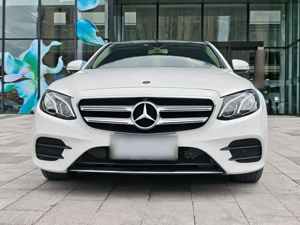 Mercedes-Benz E-Class — миниатюра 15
