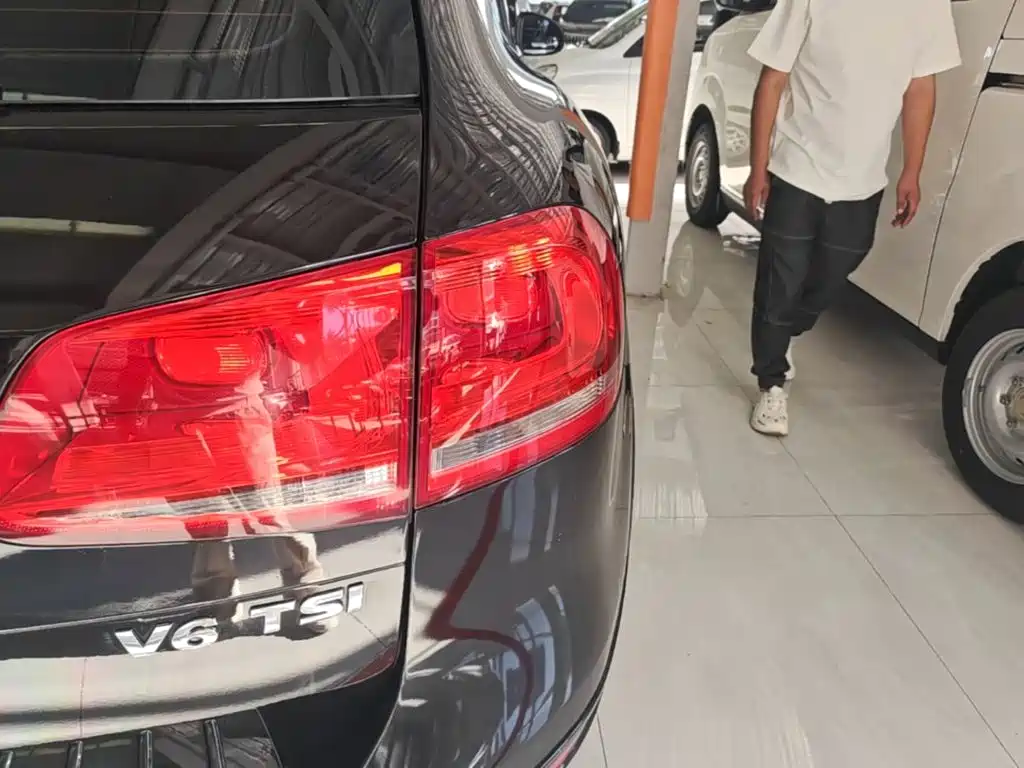 Volkswagen Touareg — миниатюра 8