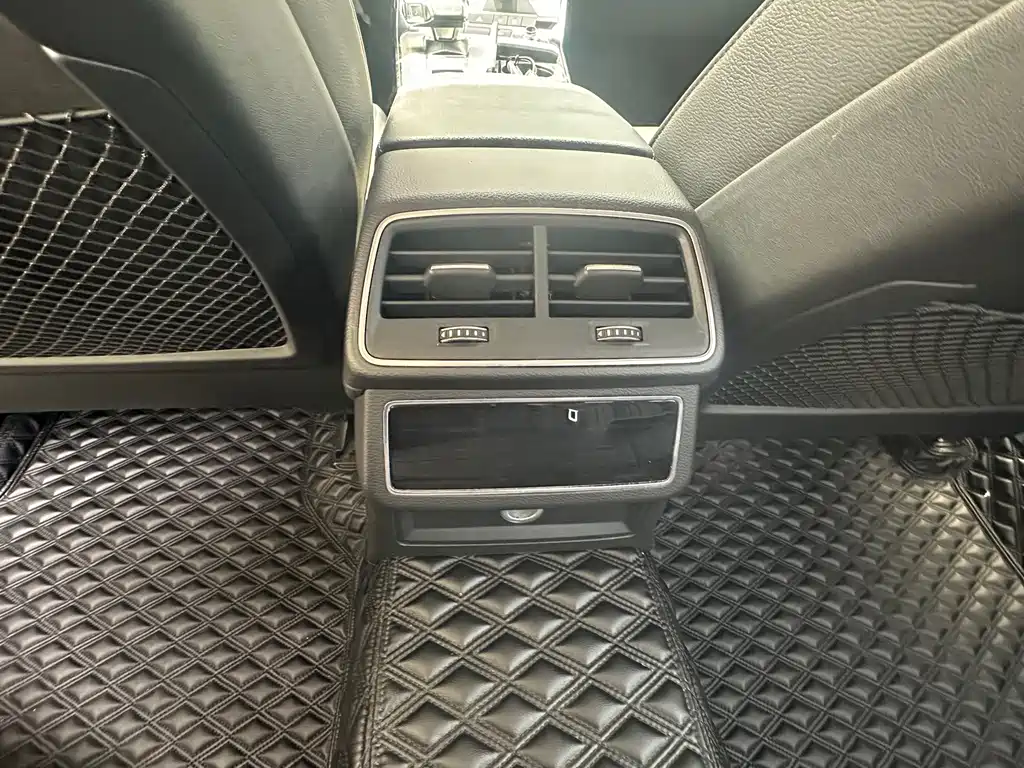 Audi A6L — миниатюра 13