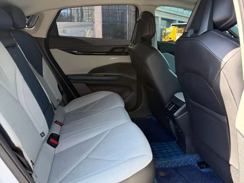 Changan UNI-V iDD — миниатюра 7