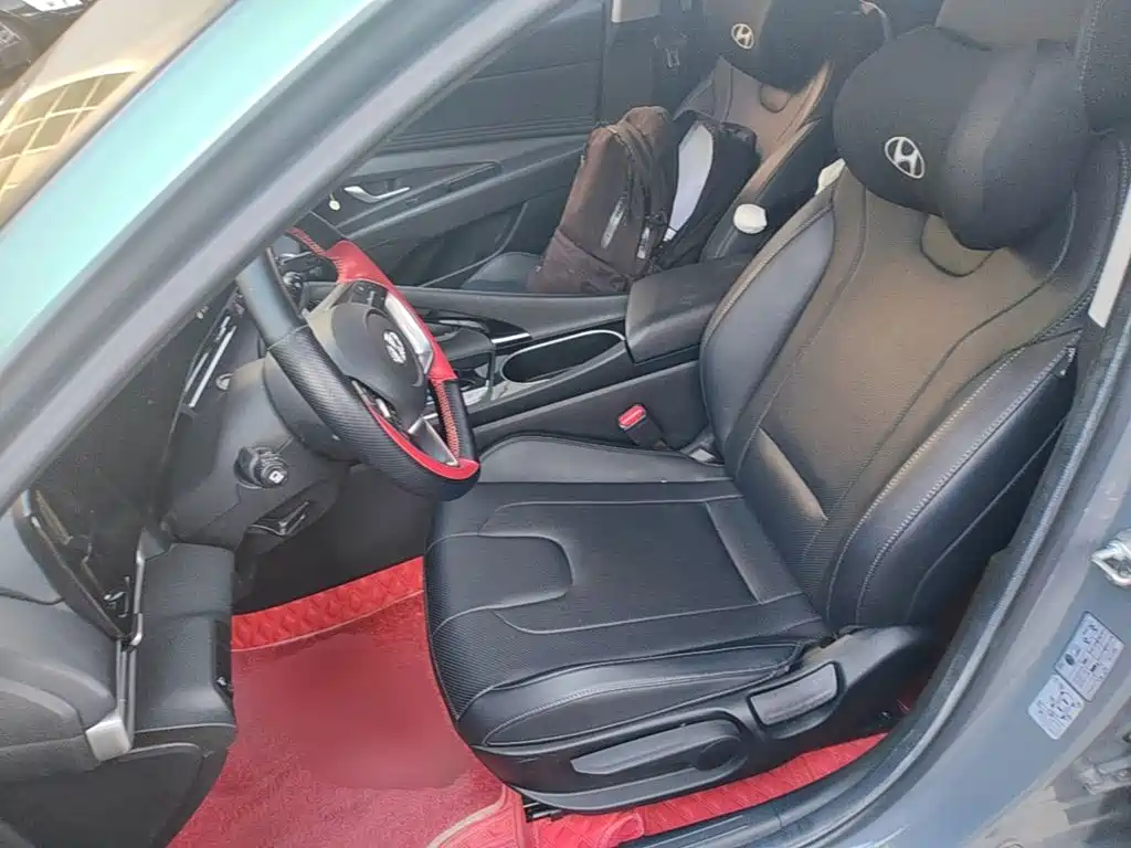 Hyundai Elantra — миниатюра 15