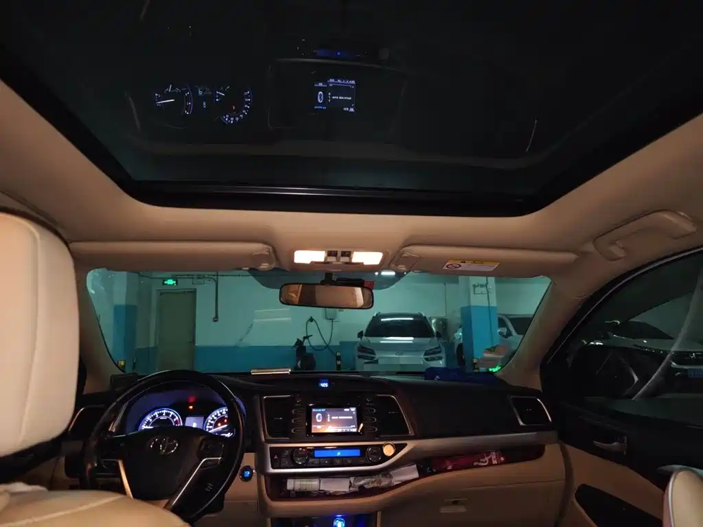 Toyota Highlander — миниатюра 9