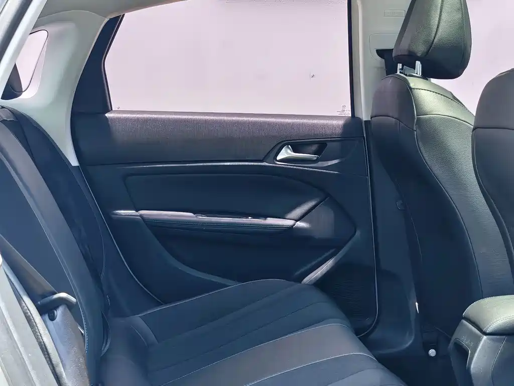 Peugeot 308 — миниатюра 14