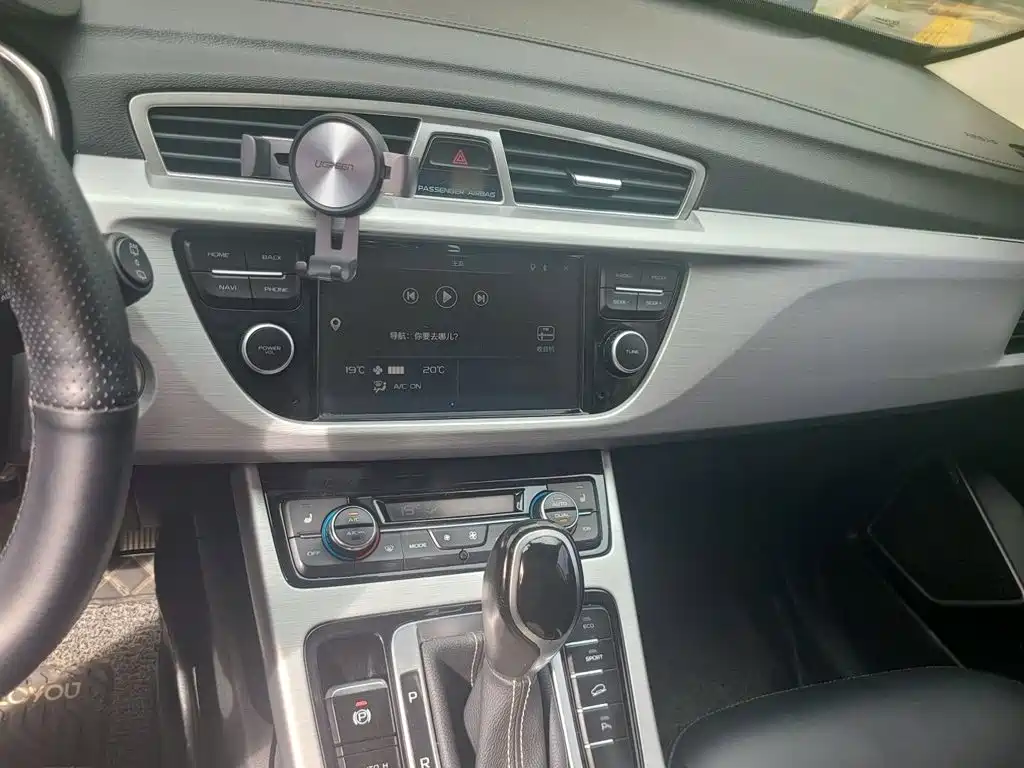 Geely Boyue — миниатюра 6