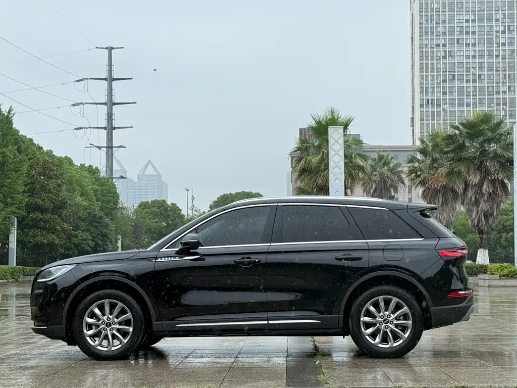 Lincoln Corsair 2021 2.0T Premium