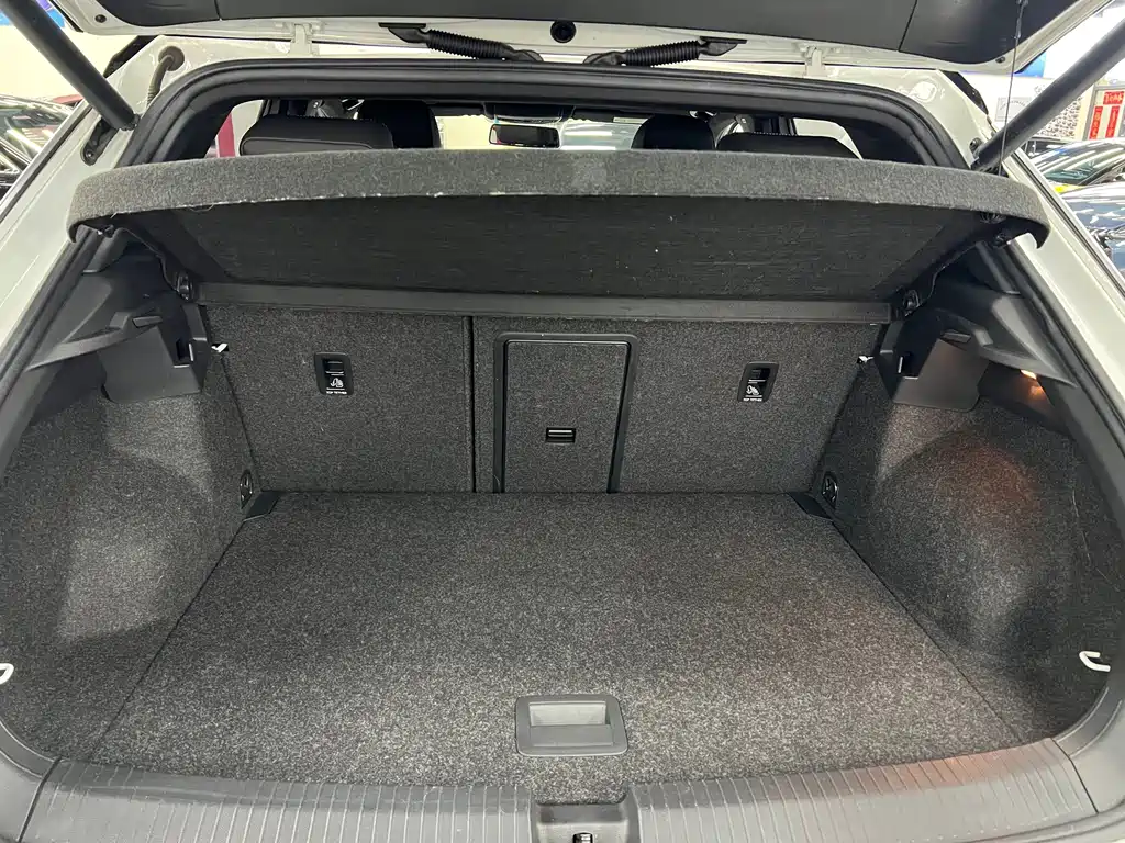 Volkswagen T-Roc — миниатюра 28