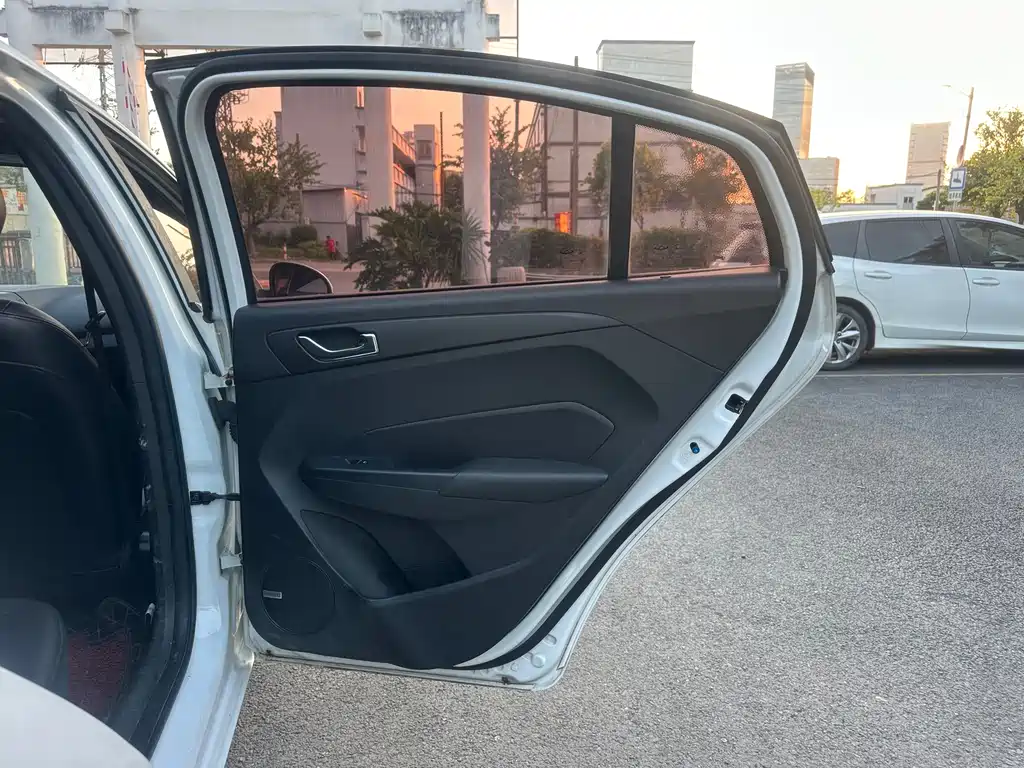 Chery Arrizo 5 — миниатюра 13