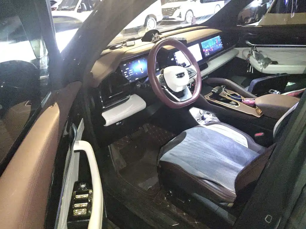 Geely Xingyue L — миниатюра 12
