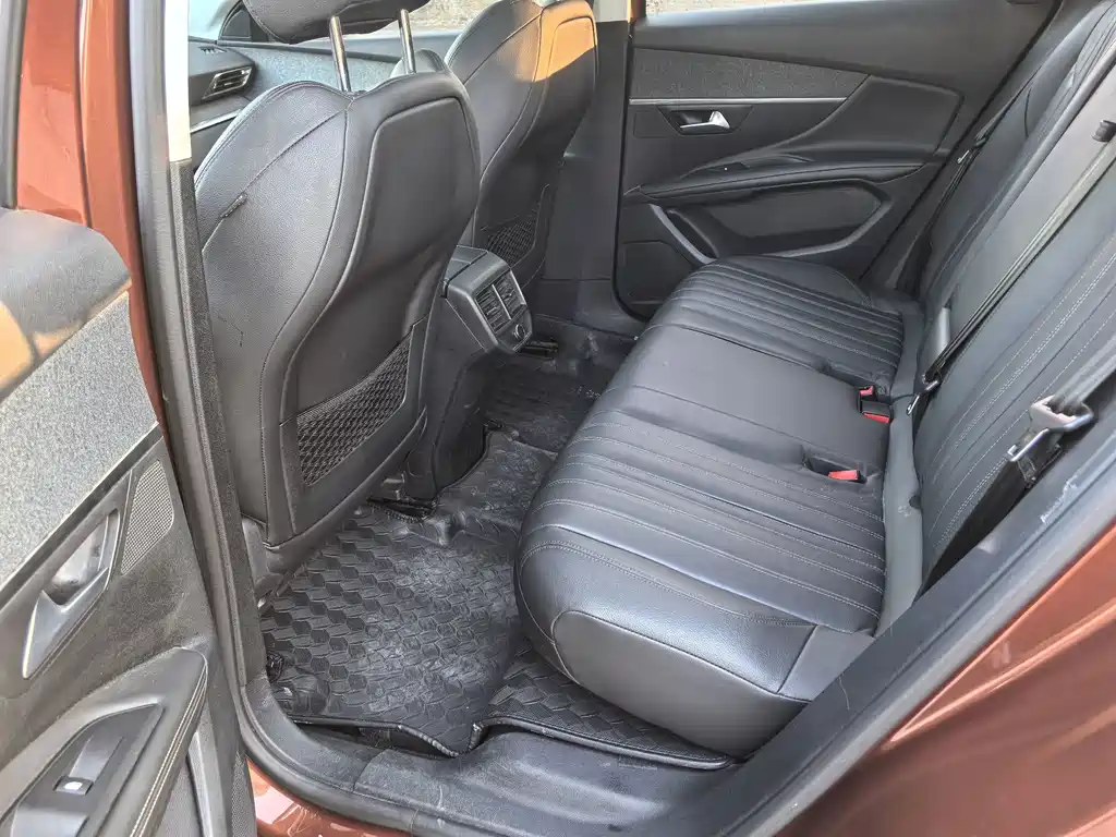 Peugeot 4008 — миниатюра 11