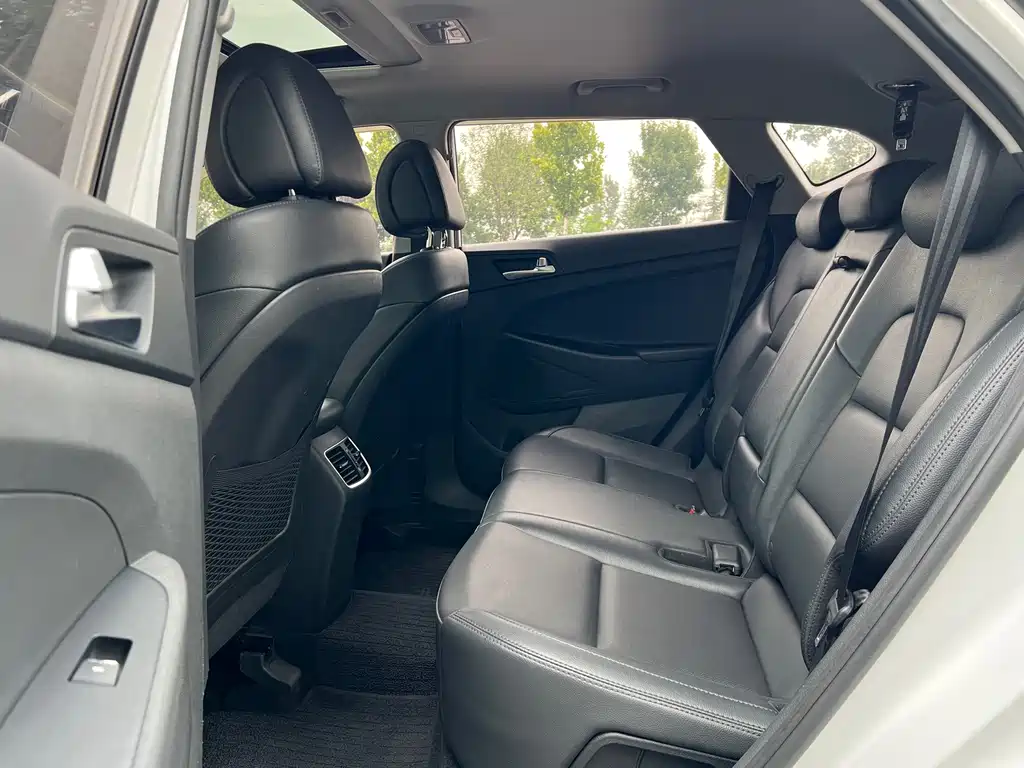 Hyundai Tucson — миниатюра 10