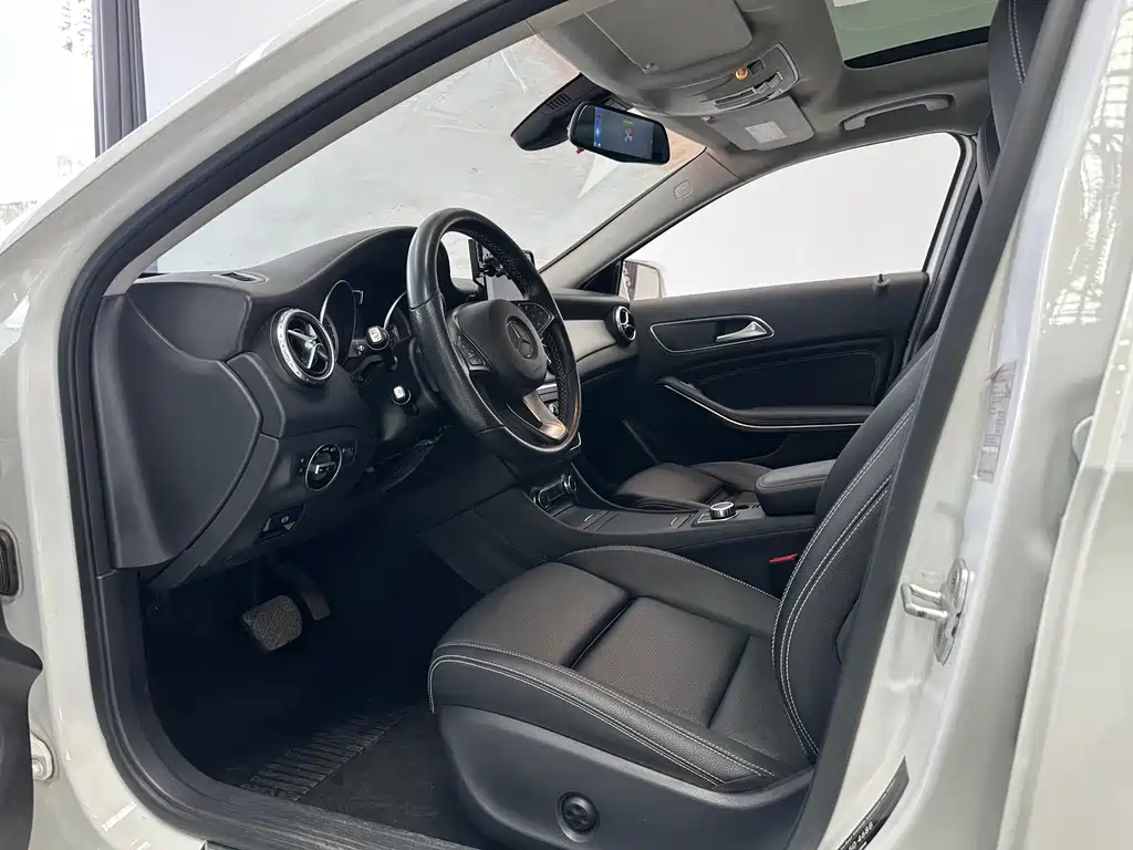 Mercedes-Benz GLA 2016 GLA 200