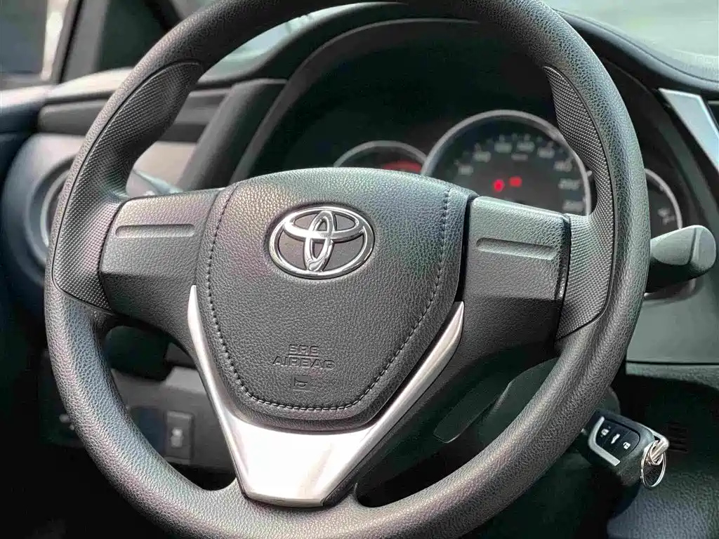 Toyota Corolla — миниатюра 13