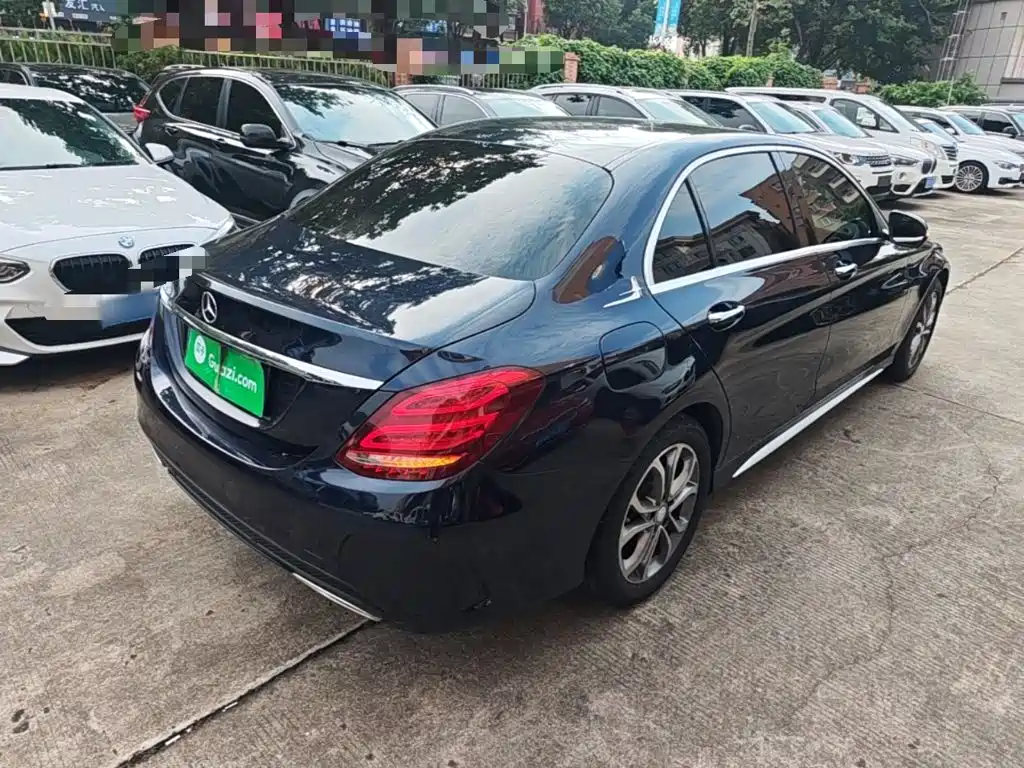 Mercedes-Benz C-Class — миниатюра 7