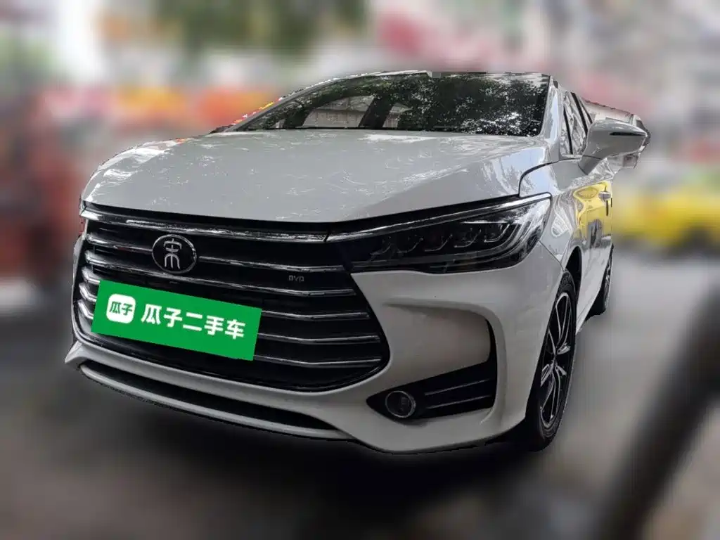 BYD MAX