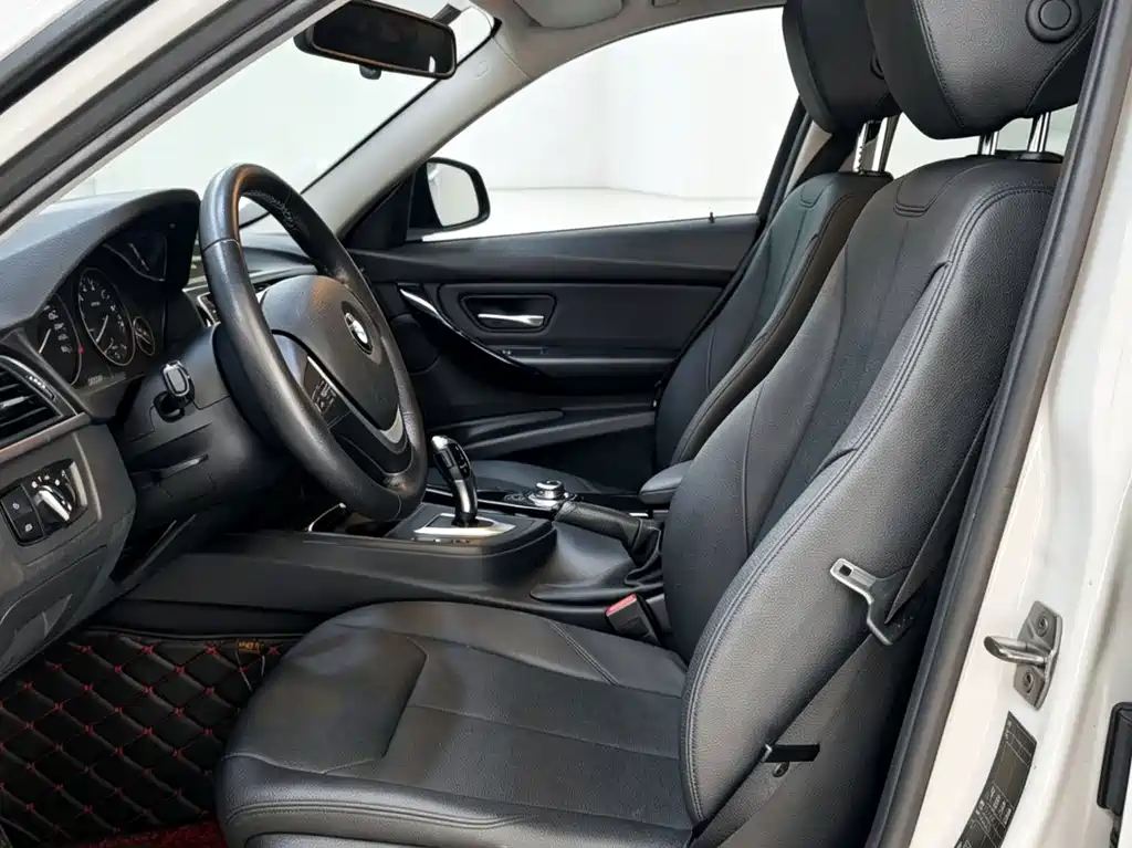 BMW 3 Series — миниатюра 4