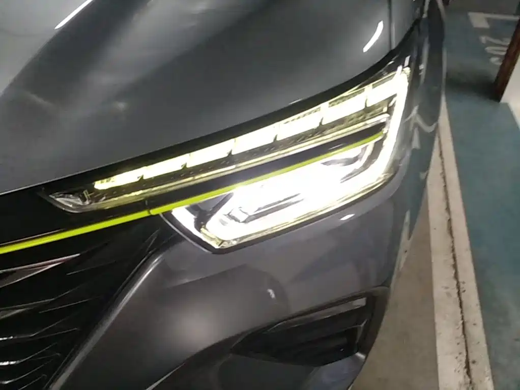 Roewe RX5 New Energy — миниатюра 24