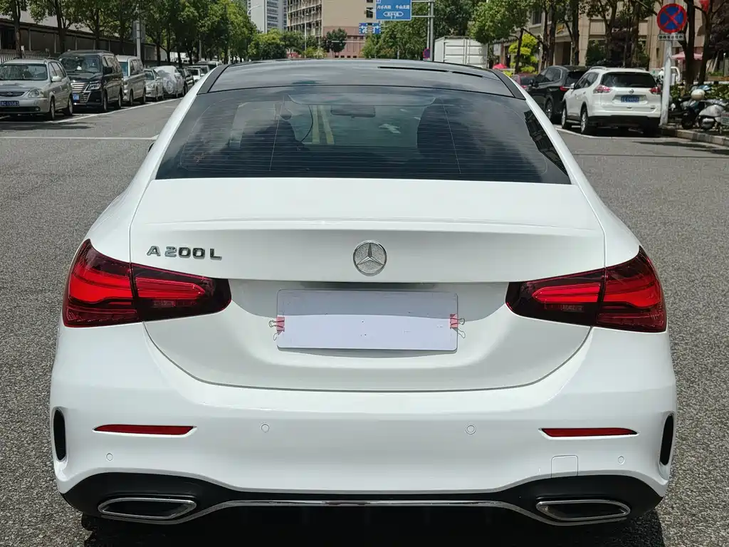 Mercedes-Benz A-Class A 2023 A 200 L Fashion