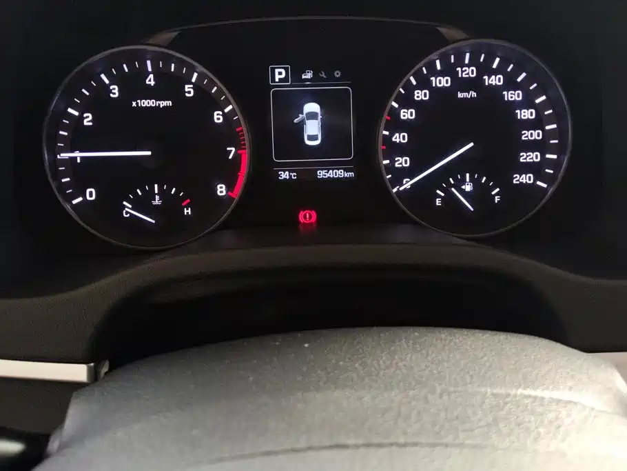 Hyundai Elantra — миниатюра 14