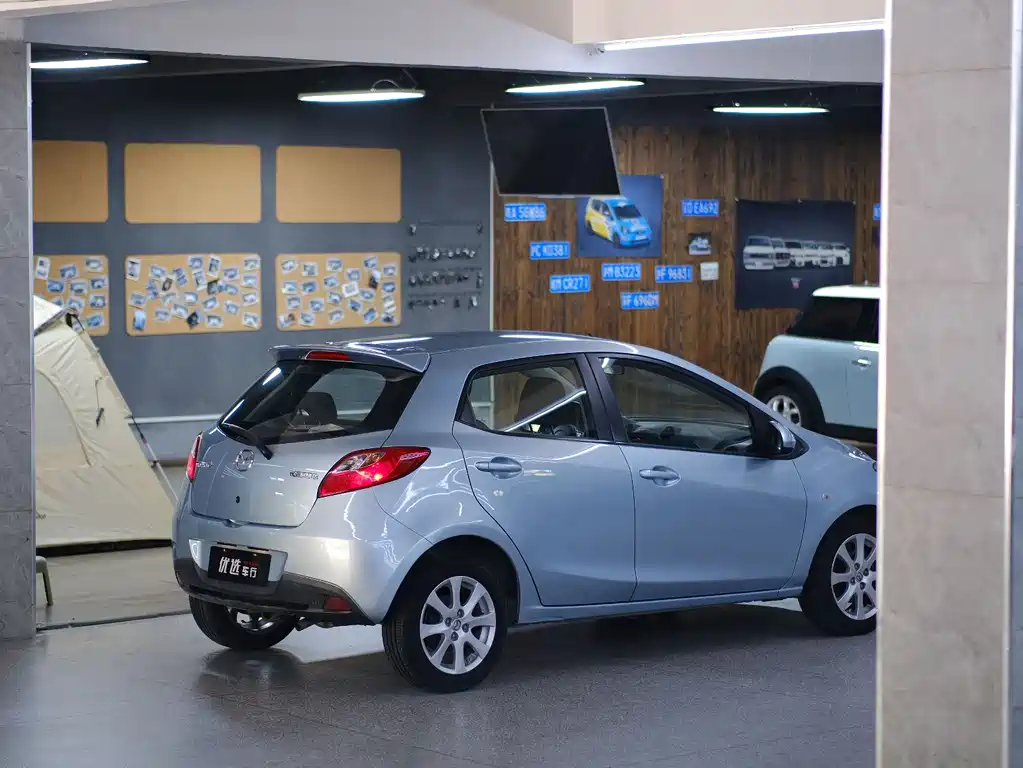 Mazda 2 Dazzle Dynamic 1.5L Auto Luxury Edition, фото 10