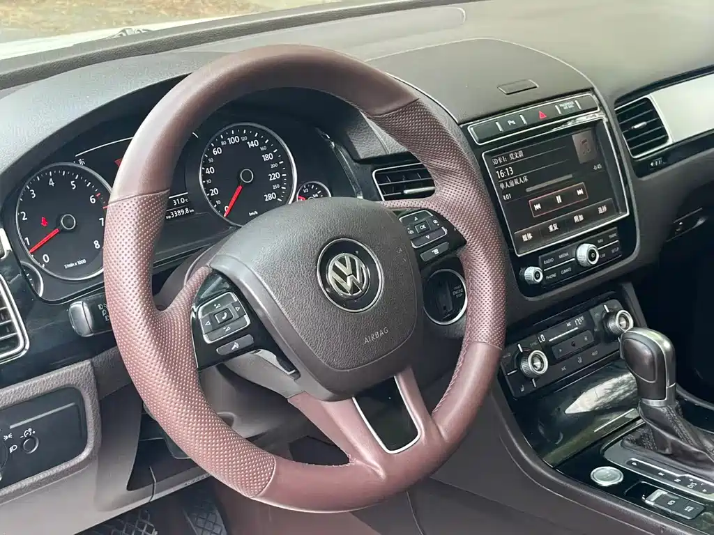 Volkswagen Touareg — миниатюра 9