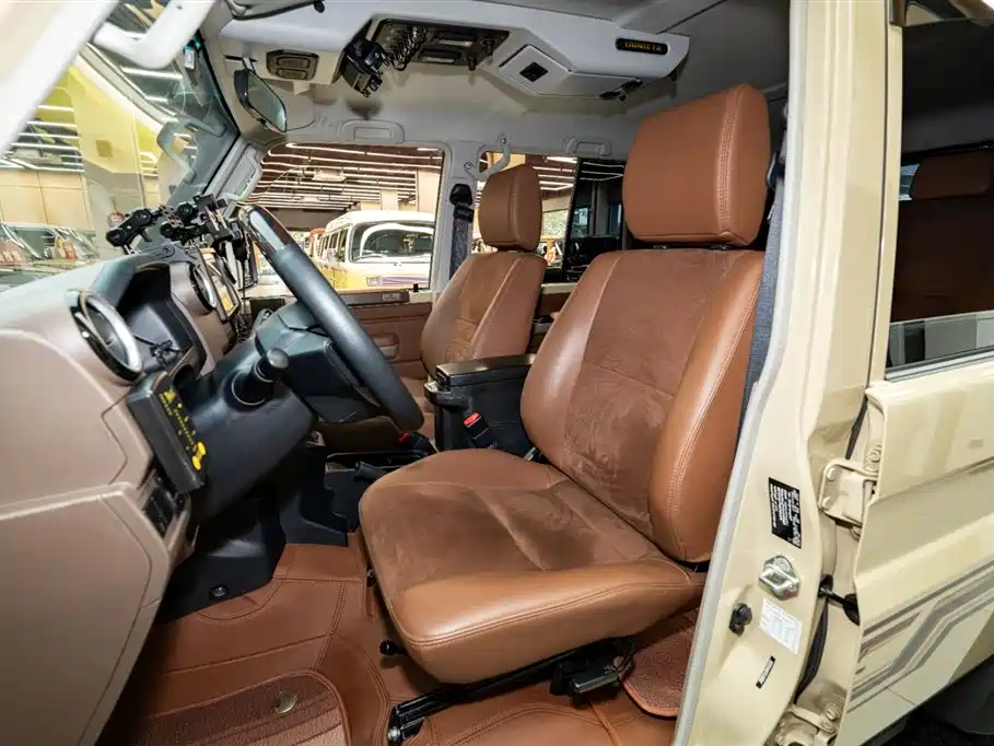 Toyota Land Cruiser LC76 2024 2.8T