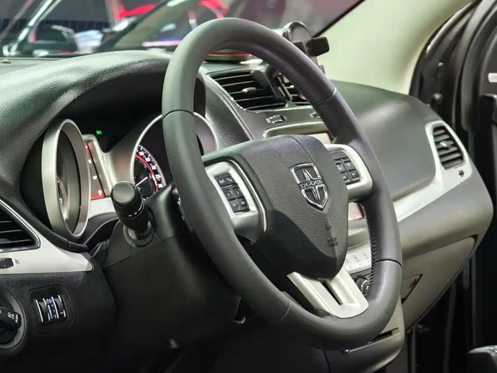 Dodge Journey — миниатюра 14