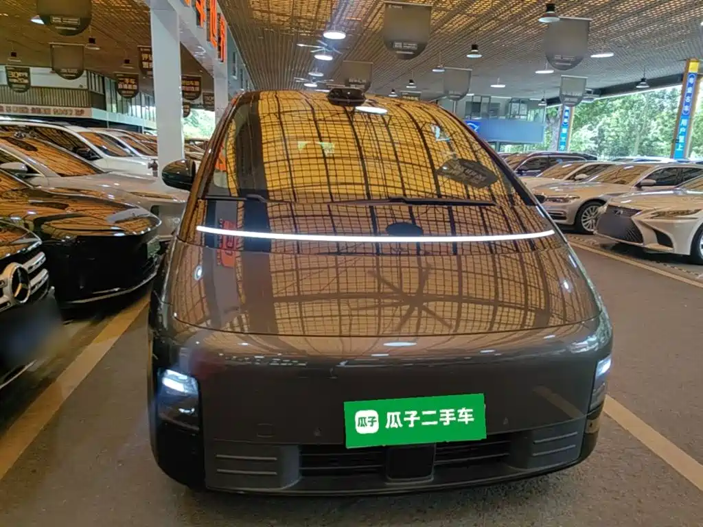 Li Auto MEGA 2024 Ultra