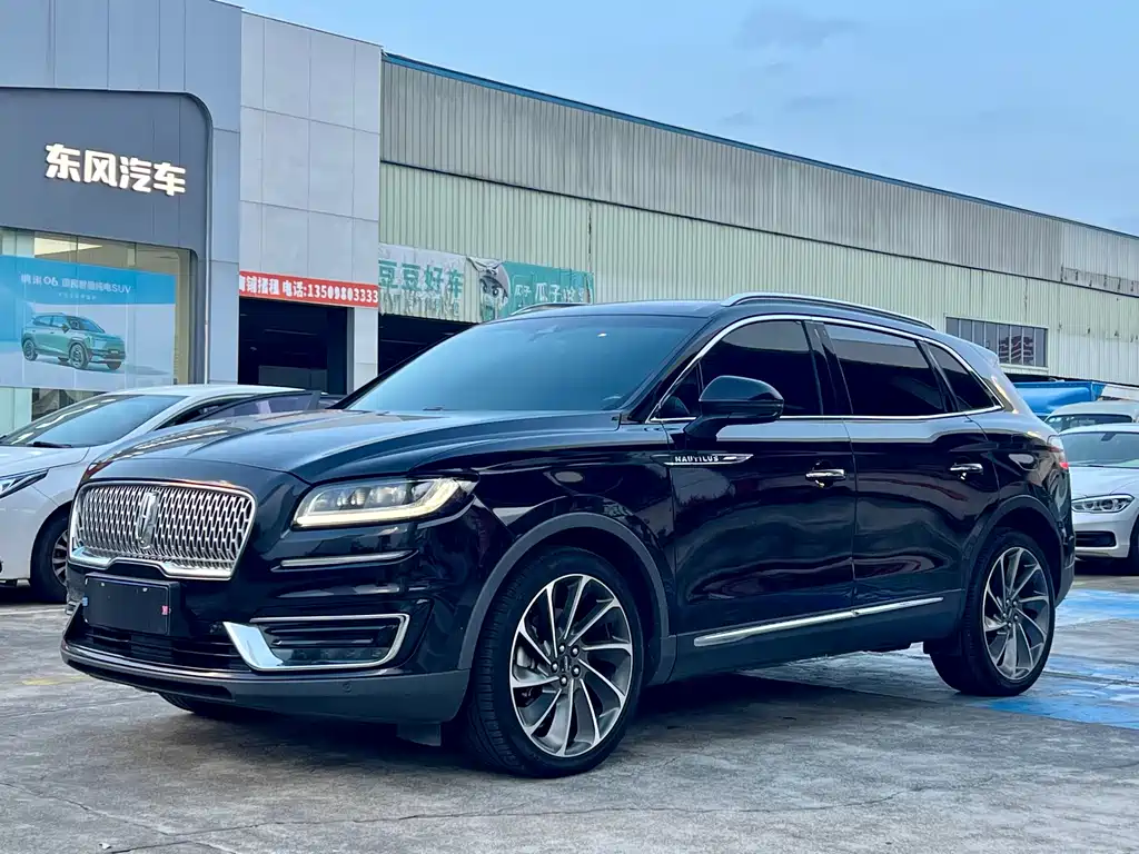 Lincoln Nautilus (Import)