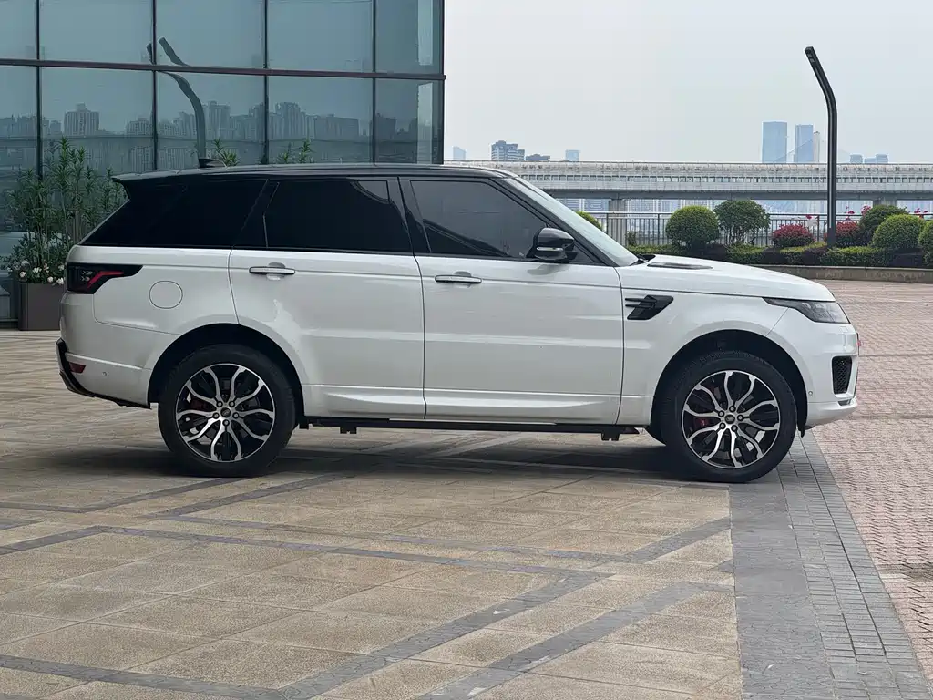 Land Rover Range Rover Sport 2018 3.0 SC V6 DYNAMIC