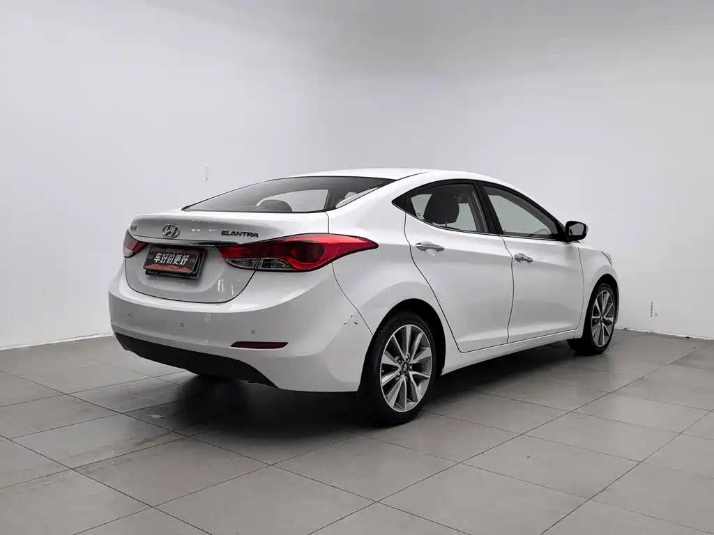 Hyundai Elantra Langdong — миниатюра 2