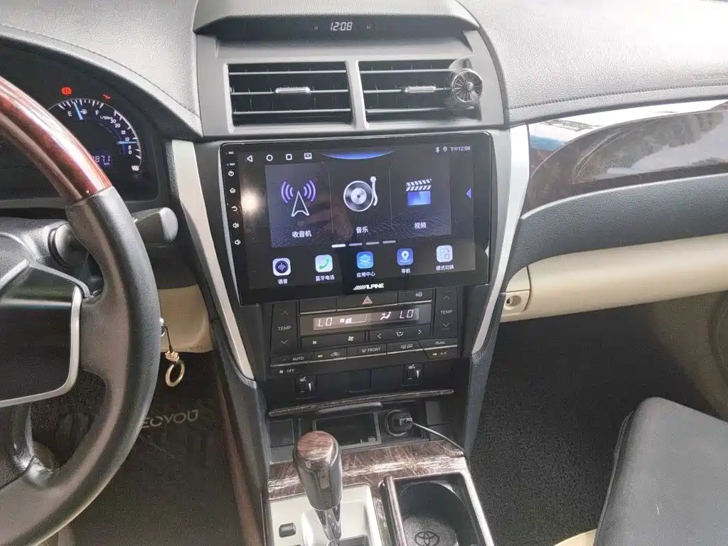 Toyota Camry 2015 2.0G Lead
