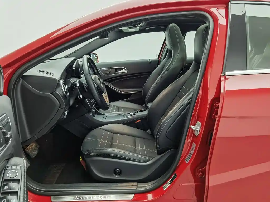 Mercedes-Benz A-Class (Import) — миниатюра 10