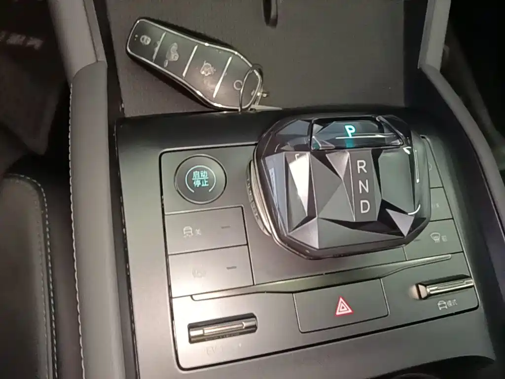 BYD Qin L — миниатюра 14