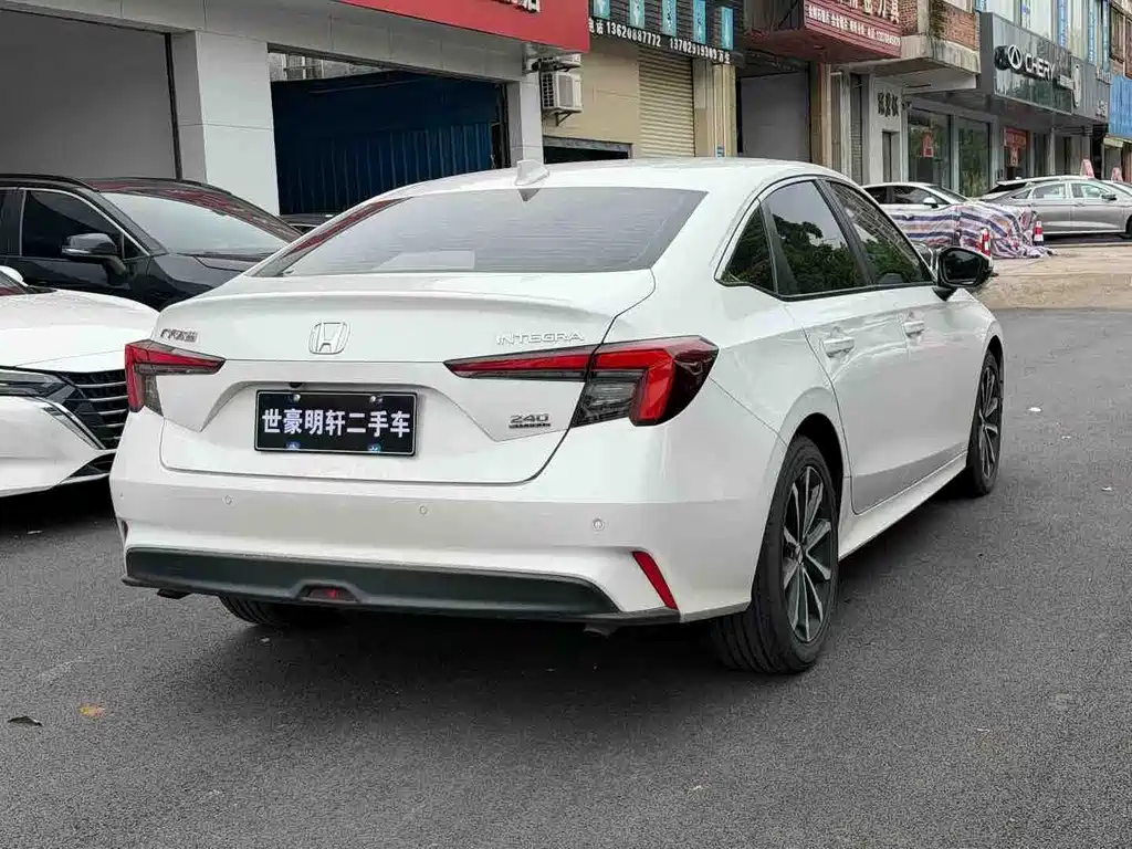 Honda Integra 2025 240TURBO CVT